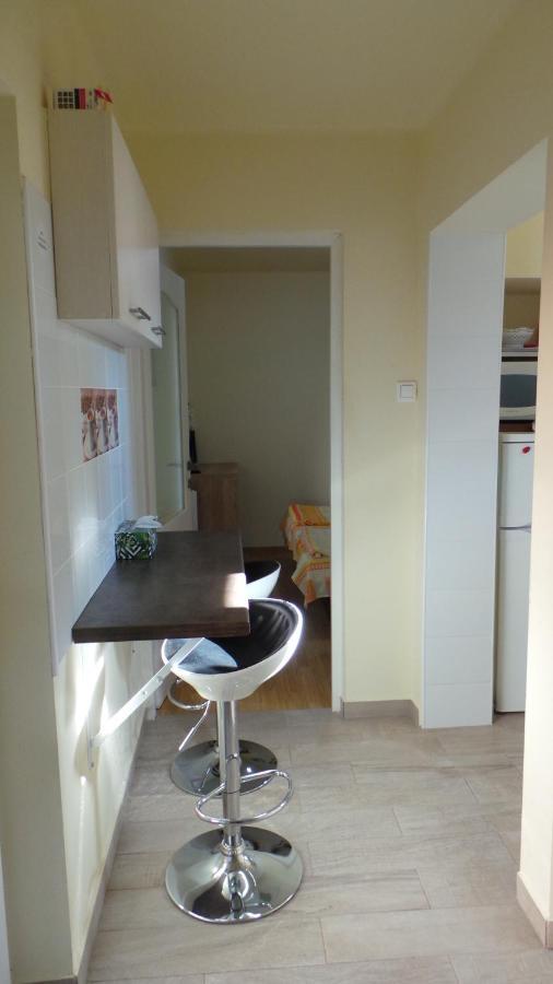 Rozalia Apartman Дьюла Екстер'єр фото